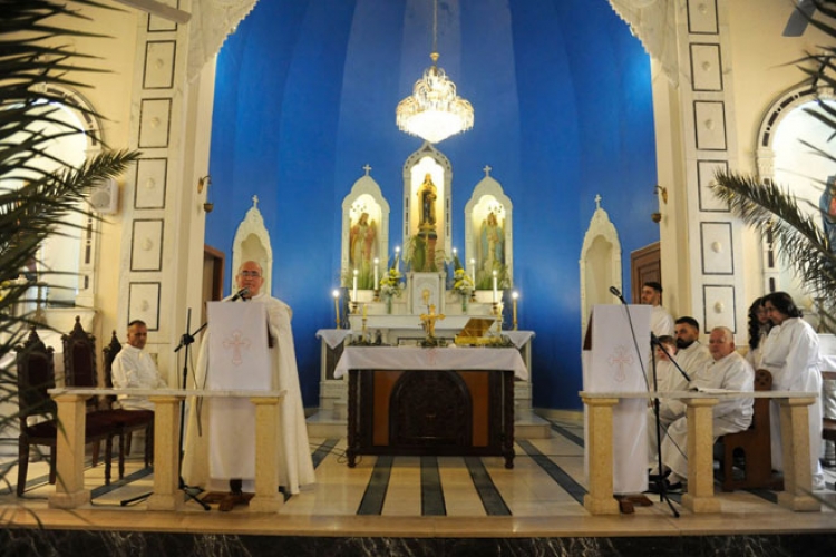 الطوائف المسيحية بدمشق تحتفل بـ”أحد الشعانين” وتقيم الصلوات والقداديس ‏