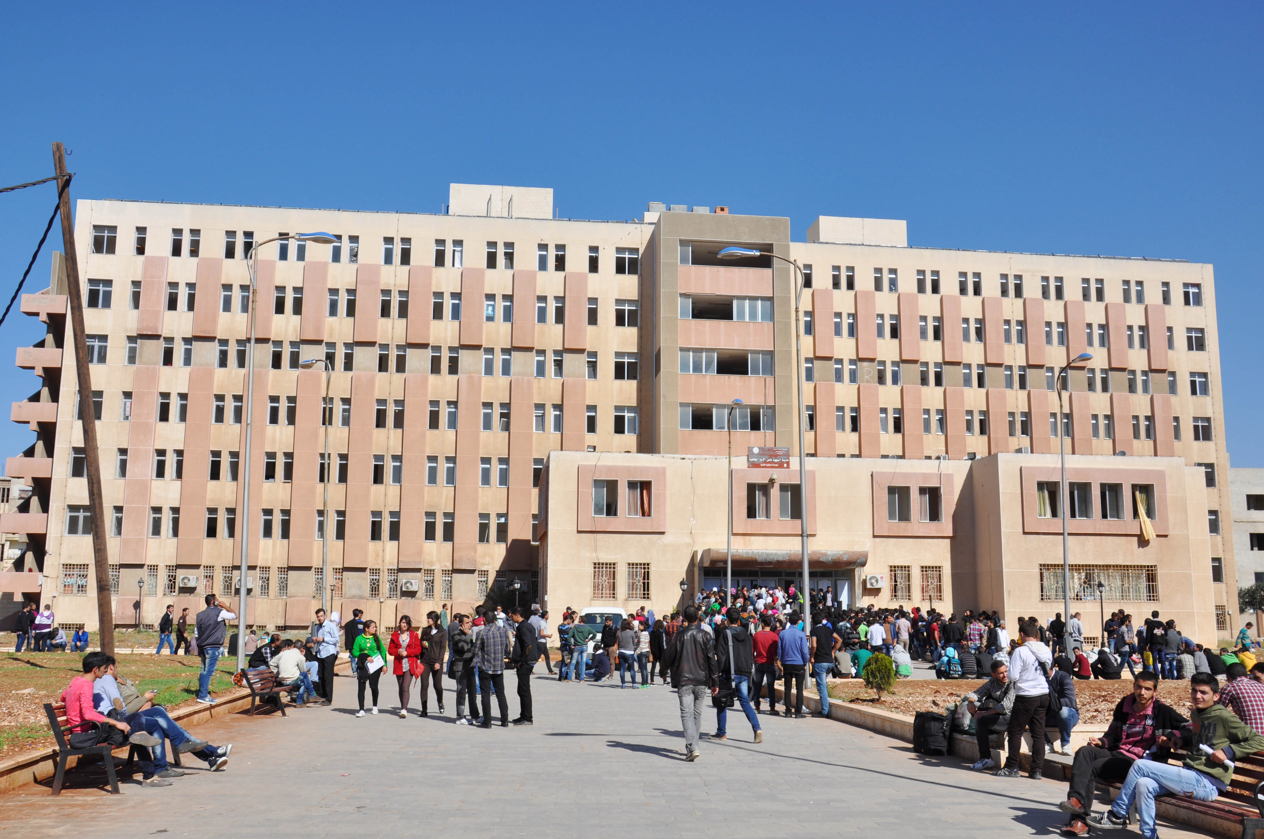 مدير السكن الجامعي بحمص: سنحاسب كل من تسبب بالحادثة الأخيرة والسكن آمن وهادئ