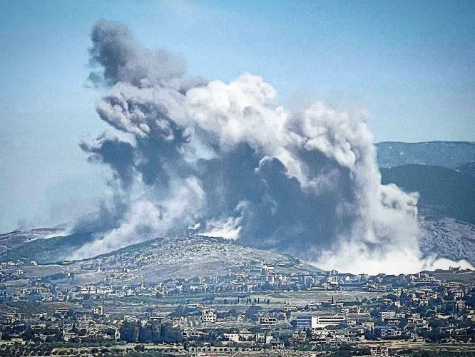 غارات إسرائيلية عنيفة على تلال حرجية في جنوب لبنان