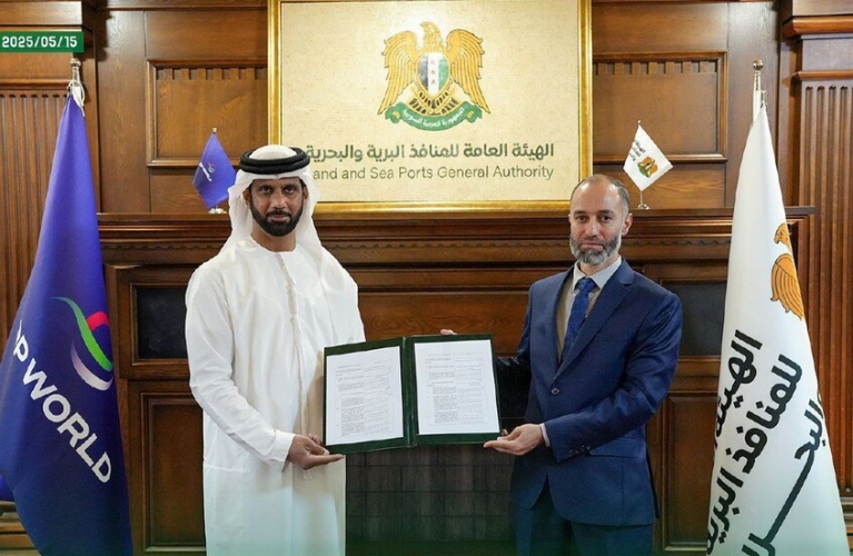 هيئة المنافذ البرية والبحرية وموانئ دبي العالمية توقعان مذكرة لتطوير البنية التحتية للمرافئ