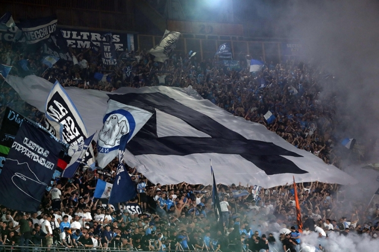 نابولي يجرّد إنتر من اللقب ويتوّج بطلاً للدوري الإيطالي للمرة الرابعة 