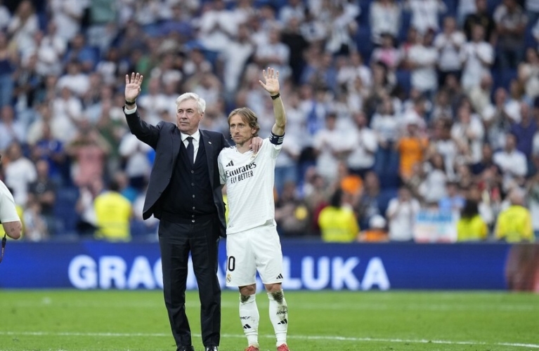 ريال مدريد يختتم مشواره في الليغا بفوز بنكهة الهزيمة.. ويودع مودريتش وأنشيلوتي