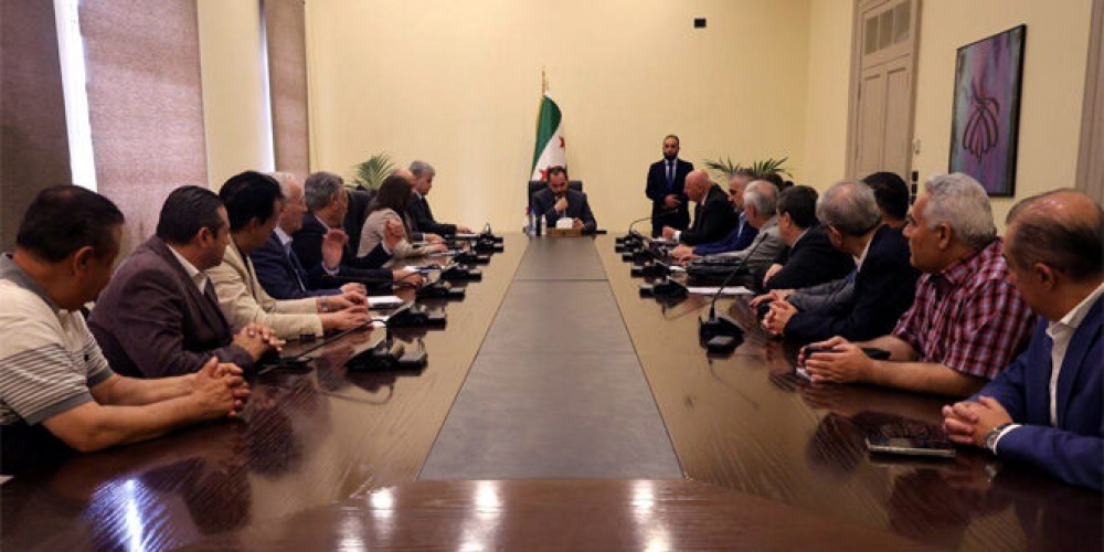 وزير السياحة يبحث مع اتحاد غرف السياحة وضع خطة عمل لتطوير القطاع السياحي