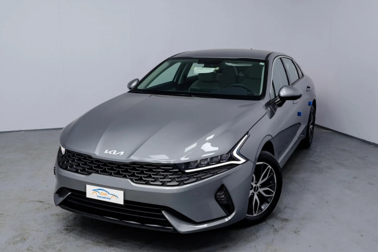 شركة كيا تستدعي نحو 80 ألف سيارة في روسيا