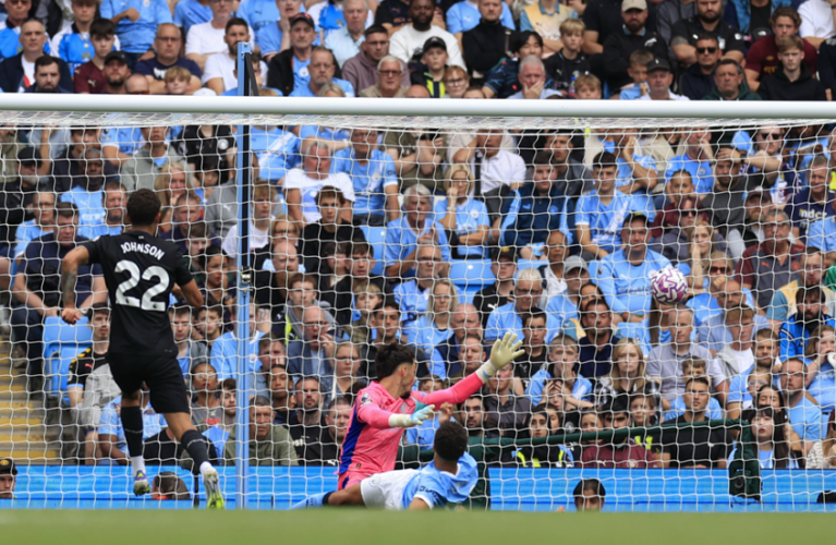 توتنهام يهزم مانشستر سيتي في عقر داره بثنائية نظيفة بالدوري الإنجليزي  