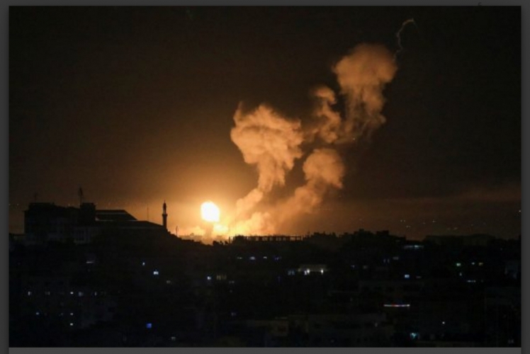 إسرائيل تجدد غاراتها على مواقع في الكسوة بريف دمشق وتنفذ إنزالاً جوياً هناك