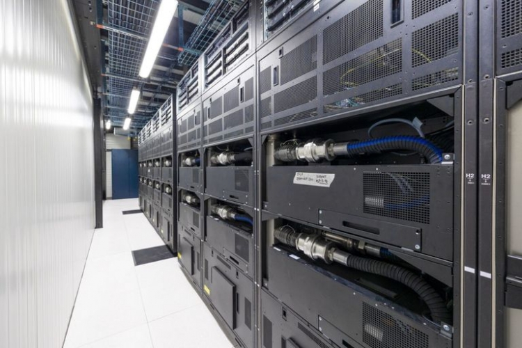 ينجز مليار مليار عملية حسابية في الثانية.. ألمانيا تدشن الحاسوب الفائق