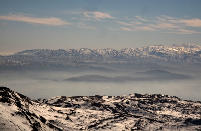 صحيفة إسرائيلية تكشف تفاصيل عمليات الاحتلال داخل العمق السوري وسيطرته على جبل الشيخ
