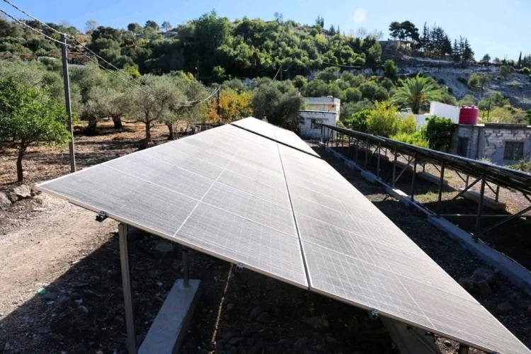 مؤسسة الآغا خان تنفذ محطات كهروضوئية مصغرة في ريفي حماة وطرطوس باستطاعة 905,240 كيلو واط