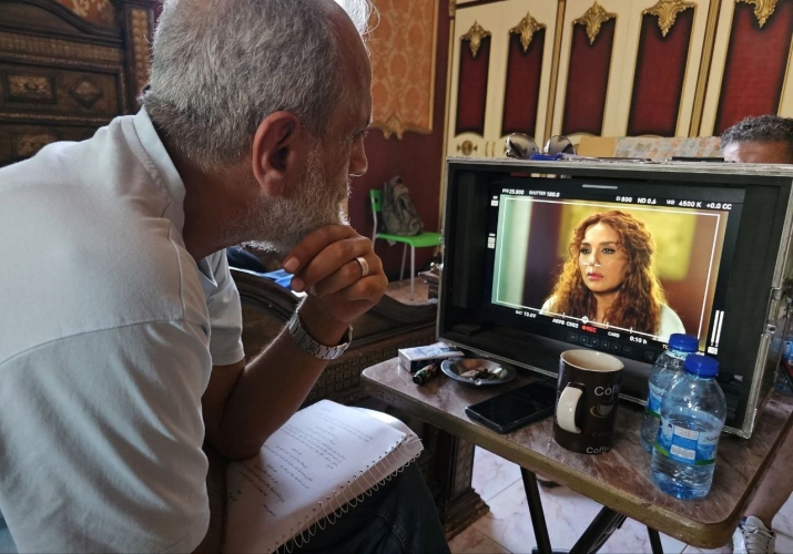 المخرج محمد زهير رجب ينفي توقف تصوير 