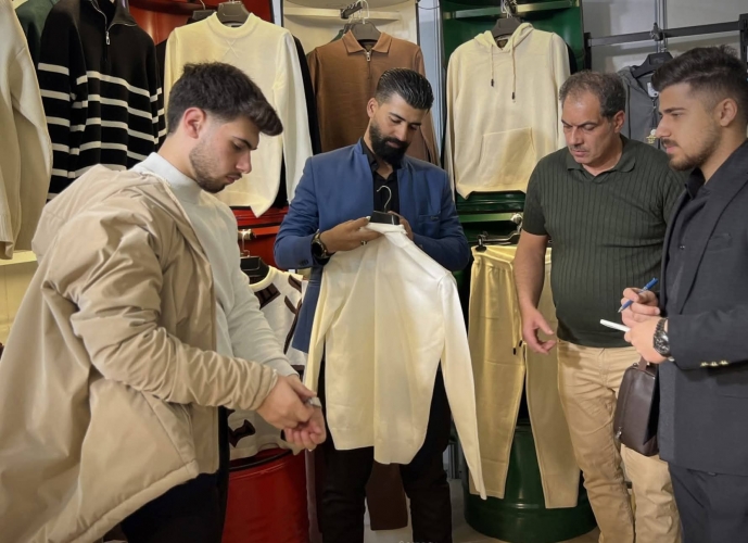 بمشاركة 50 شركة وطنية انطلاق معرض “خان الحرير” للألبسة الرجالية في حلب