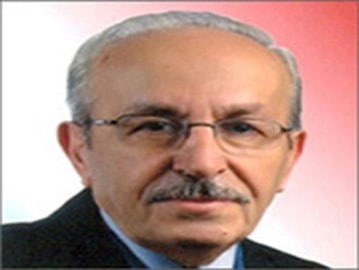 رحيل الأديب والمفكر (إسكندر لوقا) بعد مسيرة كبيرة في الأدب والفكر واللغة والنقد