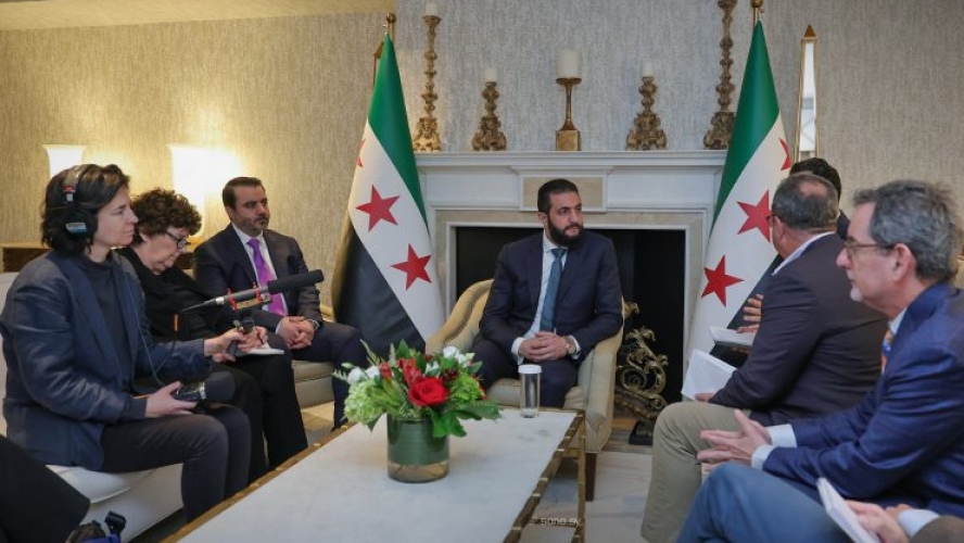 الرئيس الشرع لـ واشنطن بوست: نسعى لشراكة متوازنة مع واشنطن ومتمسكون بسيادة سوريا على الجنوب