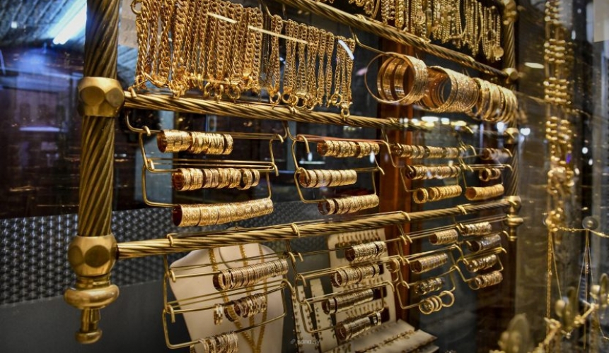 سعر غرام الذهب ينخفض 5 آلاف ليرة في السوق المحلية