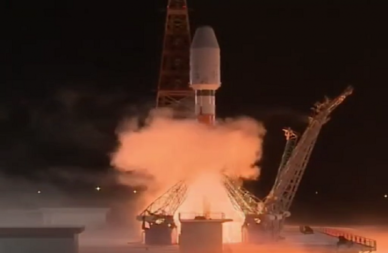 روسيا تطلق 4 أقمار 