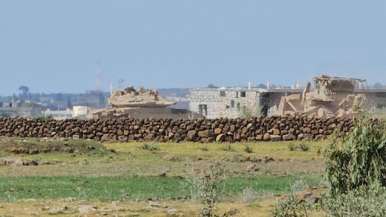 جيش الاحتلال الإسرائيلي يتوغل شمالي القنيطرة وينصب حاجزاً