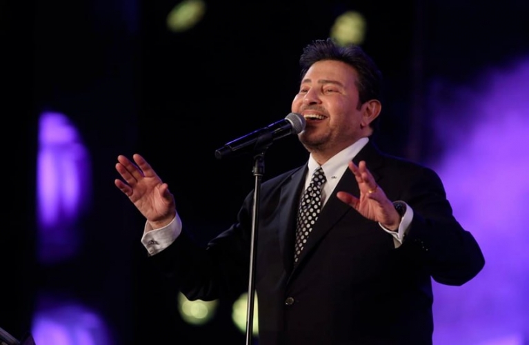 بعد عملية جراحية مفاجئة.. تطورات الحالة الصحية للفنان هاني شاكر