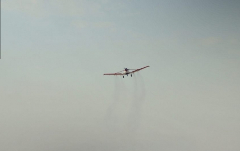 تحليق للطيران الإسرائيلي في سماء القنيطرة ورش مواد مجهولة على الأراضي الزراعية