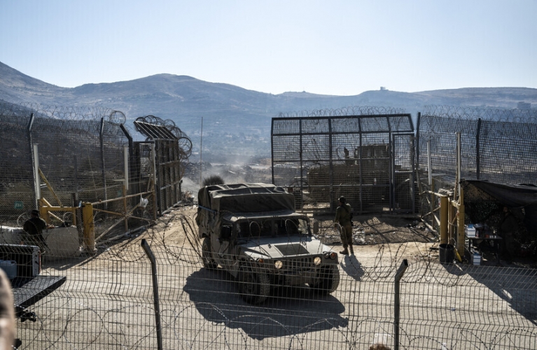 قوات إسرائيلية تتوغل في ريف القنيطرة الجنوبي وتنصب حاجزا لتفتيش المواطنين والسيارات