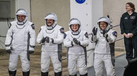 ناسا ترسل طاقماً جديداً نحو المحطة الفضائية الدولية  