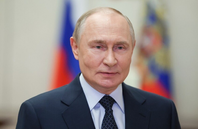 بوتين يهنئ السید مجتبى خامنئي بانتخابه قائداً للثورة في إيران