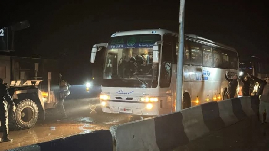 وصول 300 أسير إلى الحسكة ضمن عملية تبادل بين الحكومة الانتقالية و قسد