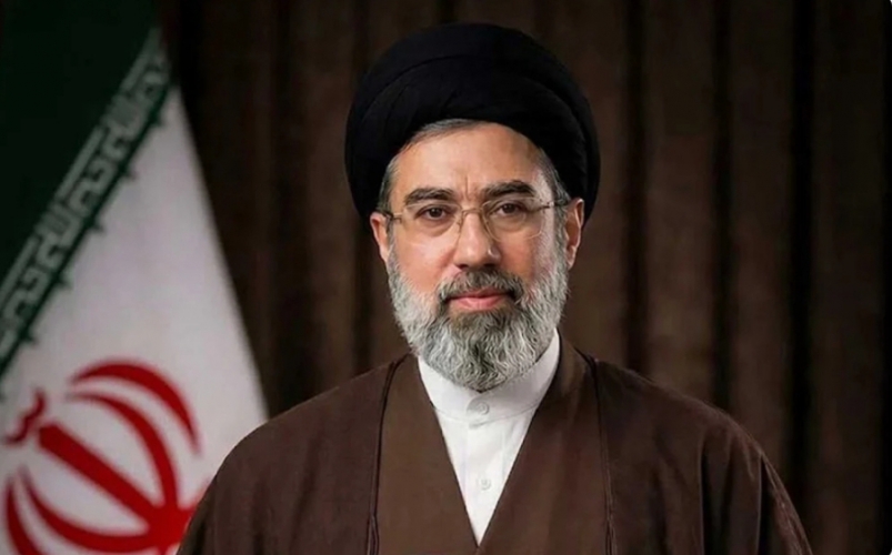 مجتبى خامنئي: الشعب الإيراني أفشل أهداف العدو.. والاقتصاد المقاوم هو شعار العام