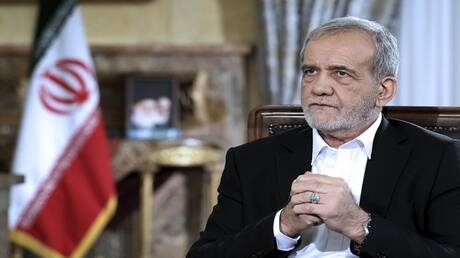 بزشكيان يشكر بوتين بالروسية: دعم روسيا يلهمنا في الحرب ضد أمريكا وإسرائيل