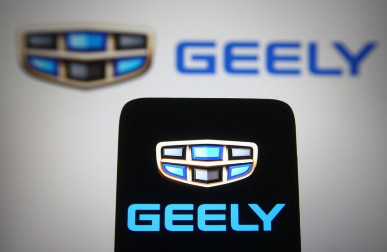 Geely تستدعي آلاف سيارات Atlas في روسيا لاستبدال قطعة حيوية