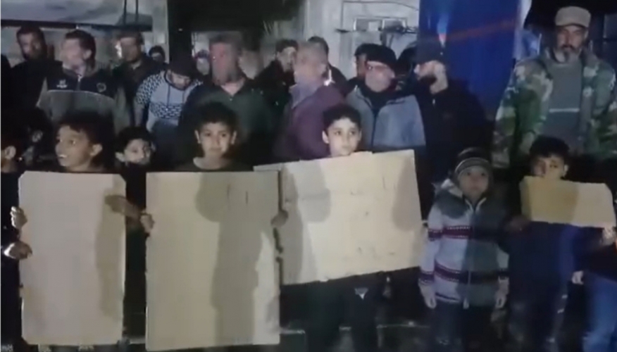 توتر في مبنى الكارلتون بإدلب بعد دخول دوريات أمنية مطالبةً مهجّرين من حمص بالإخلاء الفوري