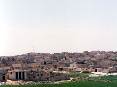 أهالي معرة النعمان: سنتصدى لأي شخص يحاول الاعتداء على أمننا وأرزاقنا