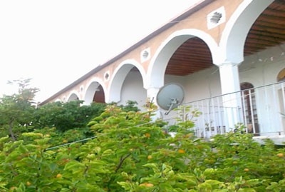 البيت القلموني نموذج راق للبيوت التي تلائم طبيعة ومناخ منطقتها