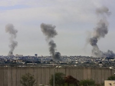 استشهاد 12 فلسطينيا في سلسلة غارات للاحتلال على غزة 