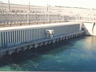 إسرائيلي لنشطاء الفيس بوك: قنبلة واحدة على سد أسوان وستنتهون