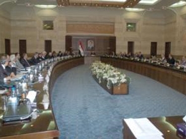 الحكومة تقر تعديل مواد القانونين 50 و17 الخاصة بالتعيين لدى الجهات العامة