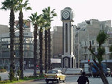 مجموعة إرهابية مسلحة تختطف مصوراً للإعلام الوطني وتفرج عنه بعد ساعات من التنكيل