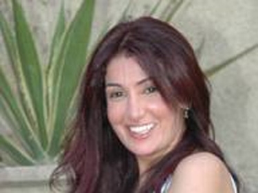 غادة عبد الرازق بلا ماكياج.. وزواجها قبل ابنتها بـ3 أشهر