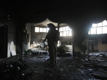 مستوطنون إسرائيليون يحرقون مسجداً جنوب نابلس بالضفة   