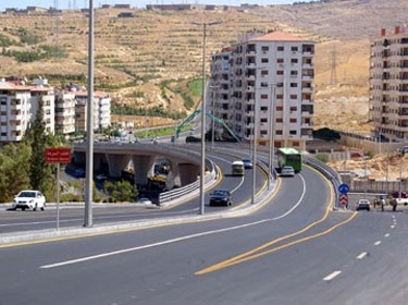 يختصر الزمن ويخفف من الازدحام والحوادث.. محافظة دمشق تنجز بخبرات وطنية ربط المتحلقين الشمالي والجنوبي  