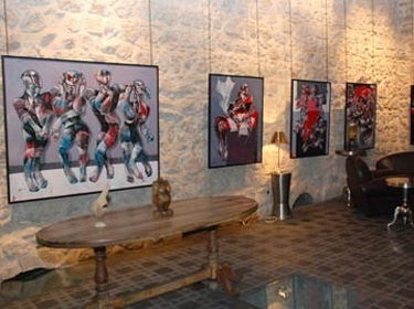 سعد يكن يمسرح الضوء واللون في معرضه بصالة الآرت هاوس  