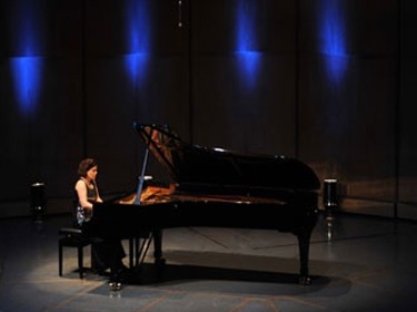 قطوعات فريدة لصلحي الوادي في افتتاح المسابقة الدولية