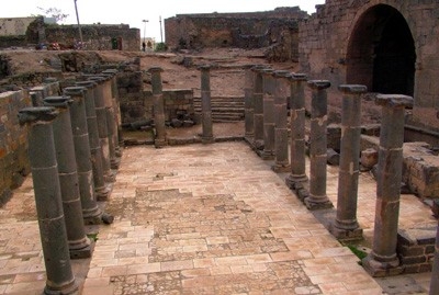 تذخر بحواضر تاريخية وأوابد أثرية.. بصرى الشام تحتضن صروحا تروي عراقة حضارات متعاقبة