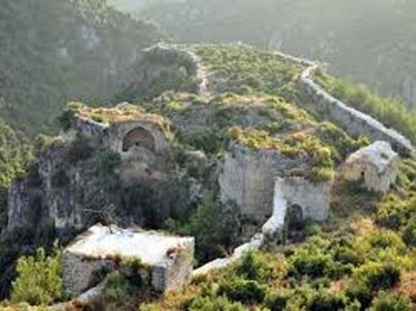 قلاع اللاذقية.. آثار متربعة على قمم وجبال تتحدى الزمن منذ مئات السنين