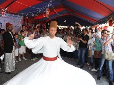 نشاطات تراثية وفنية في فعالية رمضان كريم بدمشق القديمة