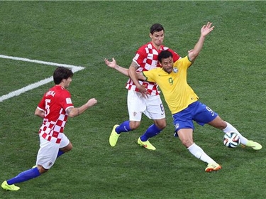 الصحافة الكرواتية تفتح النار على الحكم نيشيمورا 