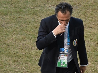 المدرب الإيطالي يقدم استقالته بعد الخروج من مونديال البرازيل