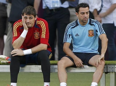 إنريكي يمنح تشافي فرصة اللحاق بايكر كاسياس