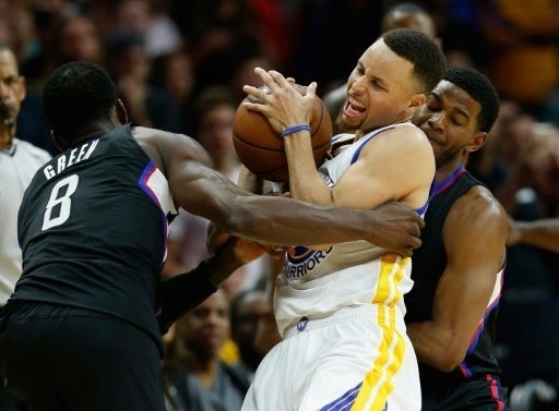 ووريرز يستعيد توازنه بسرعة في الدوري الاميركي للمحترفين