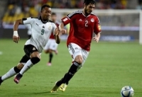 إصابة “وزير دفاع” منتخب مصر وفقدانه الذاكرة لعدة ثوان