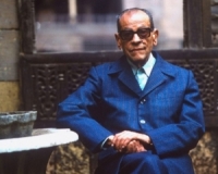 هل يتحول منزل نجيب محفوظ إلى مزار للقراء؟